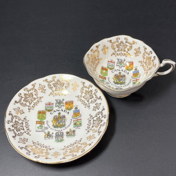 Paragon Tea Cup And Saucer Canada Coats Of Arms & Emblems Fine Bone China UK - Picture 2 of 16